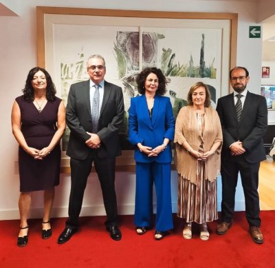 Matilde Asi&aacute;n se re&uacute;ne con la presidenta de la AIReF en Madrid