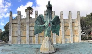 El Consejo de Patrimonio Cultural de Canarias rechaza la declaraci&oacute;n como BIC del Monumento a Franco
