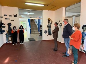 El alumnado del CEIP Antonio Padrón muestra al alcalde de Gáldar y concejales su Escuela Museo