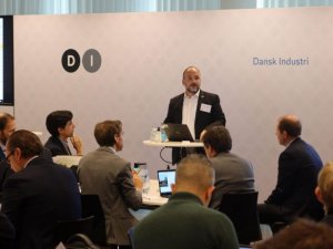 Canarias expone sus estrategias de hidrógeno y eólica marina en una conferencia internacional sobre renovables