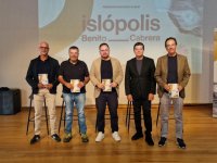 Benito Cabrera presenta su nuevo trabajo, ‘Islópolis’, un disco-libro que convierte la insularidad en un espacio emocional abierto al mundo