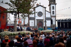 El Ayuntamiento de la Villa de Moya quiere felicitar a todas y cada una de las personas que han participado en nuestras fiestas