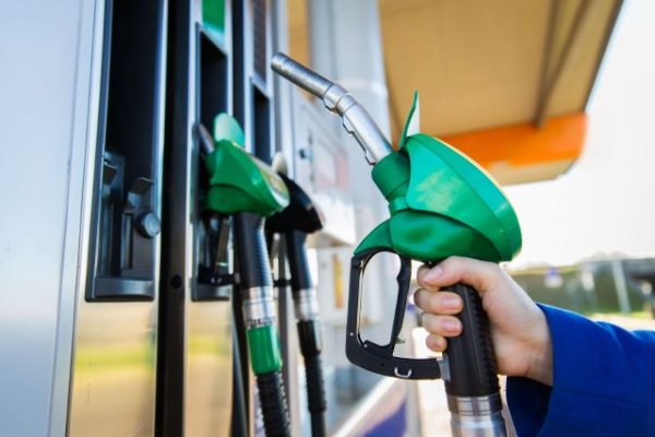 “El Hierro, La Gomera y La Palma llevan muchos años soportando elevados precios del combustible”