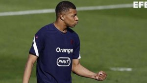 Mbapp&eacute; sorprende al mundo del f&uacute;tbol y planta cara a los patrocinadores