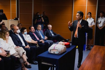 Barcel&oacute; Hotel Group apuesta por la salud en Canarias, apoyando la dotaci&oacute;n de equipos desfibriladores en las islas