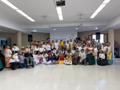 Gáldar: Los participantes de 'Envejecimiento Activo' celebran una fiesta canaria