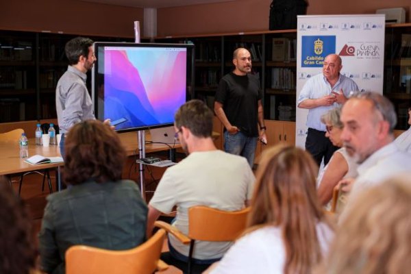 Los centros culturales del Cabildo de Gran Canaria estudian la aplicación de las nuevas tecnologías educativas a su programación