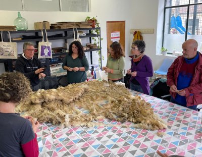 FADEMUR impulsa vías laborales y de emprendimiento a través del proceso de transformación de la lana