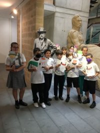 La visitas escolares a la Casa-Museo P&eacute;rez Gald&oacute;s escudri&ntilde;an su biblioteca