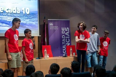 Una aventura surfera y gastronómica en las playas de Canarias ideada por estudiantes de secundaria