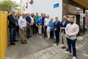 Gáldar inaugura en Barrial la calle en honor al Alcalde Manuel Godoy Melián en la vía en la que vivió