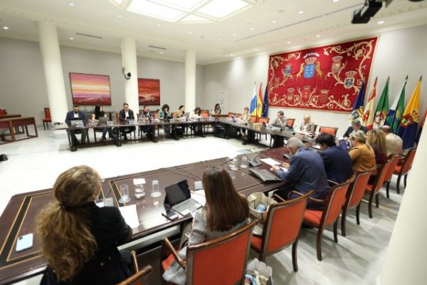 Madrid amenaza a Canarias con tumbar la ayuda de 400&euro; para pensionistas de la PNC