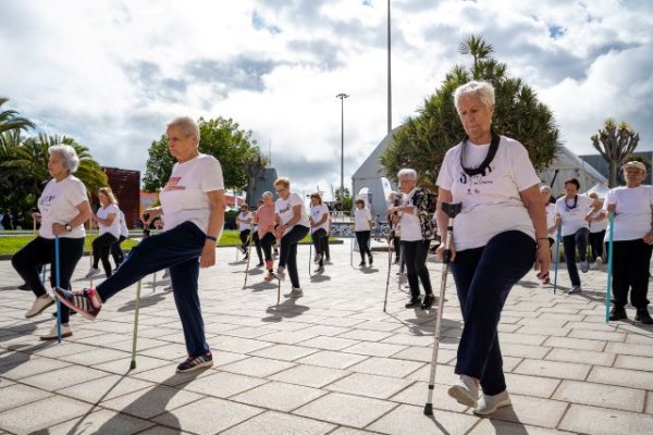 ExpoDeca 2026 promueve el ejercicio f&iacute;sico para los mayores con una agenda dedicada a la marcha n&oacute;rdica