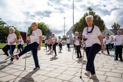 ExpoDeca 2026 promueve el ejercicio físico para los mayores con una agenda dedicada a la marcha nórdica