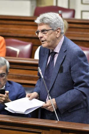 Julio P&eacute;rez ante la delimitaci&oacute;n de las aguas con Marruecos: &ldquo;Nosotros diremos hasta d&oacute;nde llegan las nuestras&rdquo;