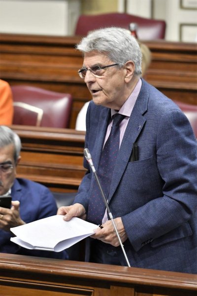 Julio P&eacute;rez ante la delimitaci&oacute;n de las aguas con Marruecos: &ldquo;Nosotros diremos hasta d&oacute;nde llegan las nuestras&rdquo;
