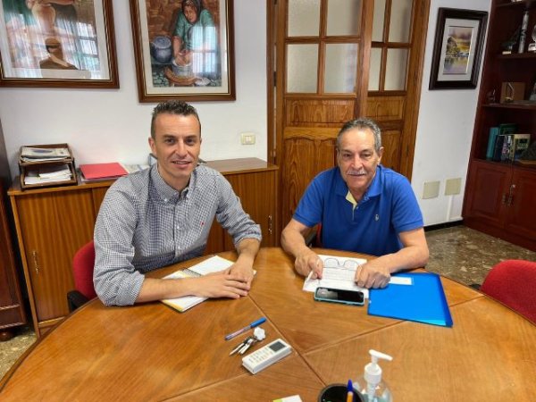 El alcalde de La Aldea de San Nicolás se reúne con el presidente de Foro Roque Aldeano para valorar la situación de la carretera Agaete-El Risco