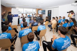 Relevo Paralímpico y Club Marlines se unen para impulsar el piragüismo en Lanzarote entre personas con discapacidad
