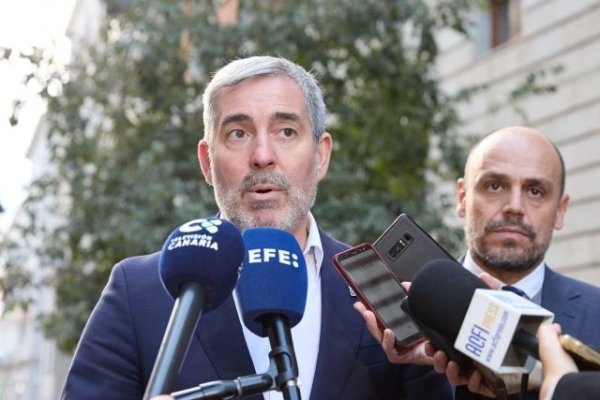 Fernando Clavijo trasladará al Papa Francisco la emergencia humanitaria de la ruta atlántica