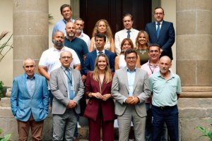 El Parlamento aprueba la modificación de la Ley de Ordenación del Transporte por Carretera de Canarias
