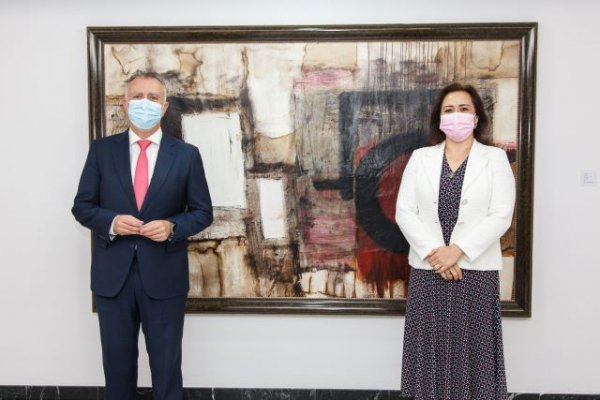 &Aacute;ngel V&iacute;ctor Torres recibe a la embajadora de Espa&ntilde;a en Mauritania, Miriam &Aacute;lvarez de la Rosa