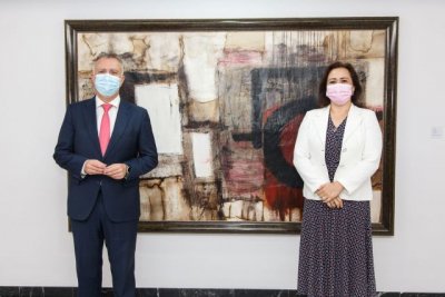 &Aacute;ngel V&iacute;ctor Torres recibe a la embajadora de Espa&ntilde;a en Mauritania, Miriam &Aacute;lvarez de la Rosa