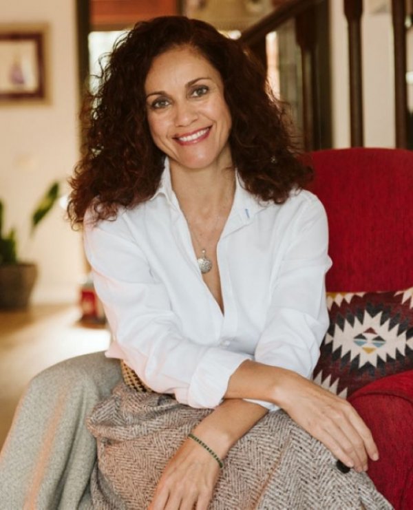 Pilar Torres presenta en la Casa-Museo Pérez Galdós ‘La llave del espejo’, finalista del Premio Nadal