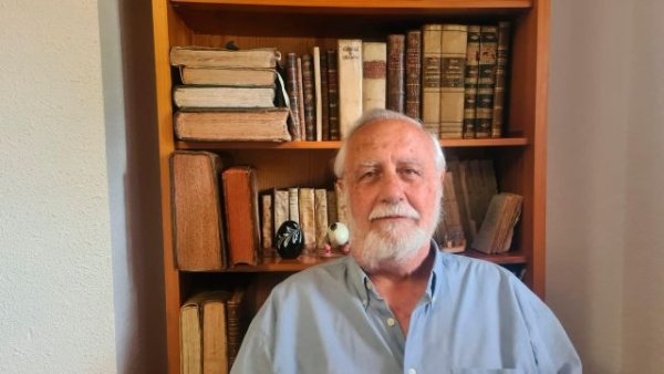 Luis María del Romero Sánchez-Cutillas (Valencia, 1951) es el flamante ganador del Premio Internacional de Novela Pérez Galdós 2025