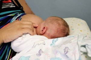 El Hospital de La Candelaria pone en marcha un analizador de macronutrientes de leche materna