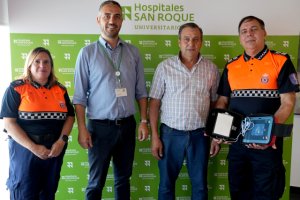 Protección Civil Valleseco ha recibido un desfibrilador por parte de hospitales San Roque