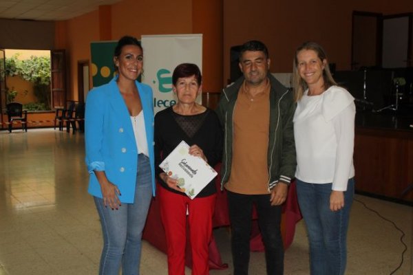 El Servicio de Ayuda a Domicilio de Teror publica un libro de recetas canarias en colaboración con Clece