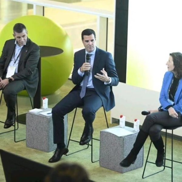 Economía muestra el potencial de las tres zonas económicas especiales canarias para la atracción de inversión