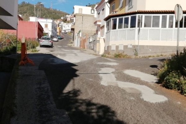 Teror: El Ayuntamiento inicia junio con un plan de asfaltados en varias zonas del municipio
