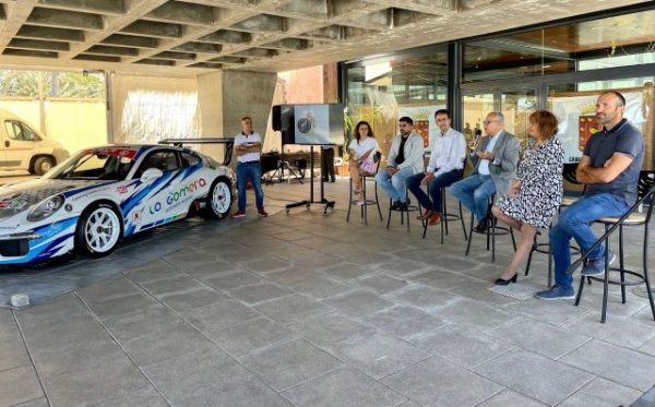 El Cabildo se suma al patrocinio deportivo del nuevo vehículo del equipo Gomera Auto- Racing (Vídeo)