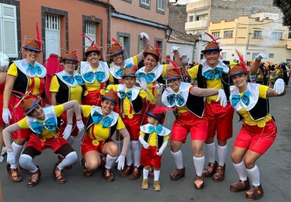 La Aldea: Las fantasías ‘De cine quise ir y en Pinocho me convertí’ y ‘Cinema X en Carnaval’ se alzan con los primeros premios del concurso de disfraces