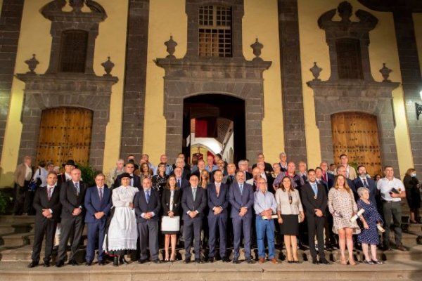 Santa María de Guía hizo entrega de sus Honores y Distinciones