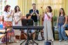 Las voces de la zarzuela llenan de m&uacute;sica el Campus de Verano y emocionan al Centro Sociosanitario de Valleseco