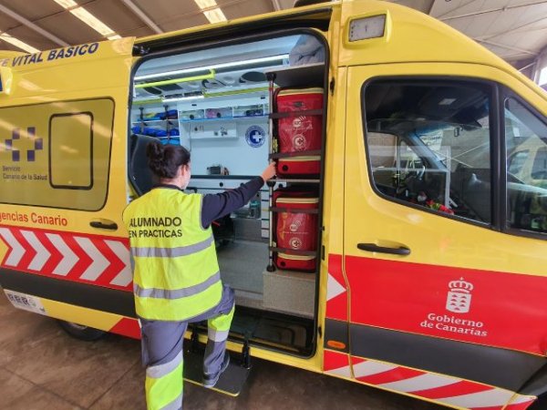 Las ambulancias del SUC, aulas para la formación práctica de los futuros Técnicos de Emergencias Sanitarias (TES)