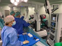 El servicio de Cirug&iacute;a Tor&aacute;cica del Hospital Dr. Negr&iacute;n realiza su primera intervenci&oacute;n con el robot Da Vinci