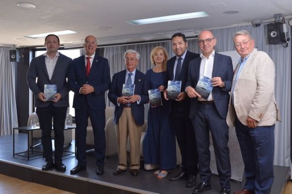 FIJET España presenta el libro “Viajes de Autor por España” en el Círculo de Bellas Artes de Madrid