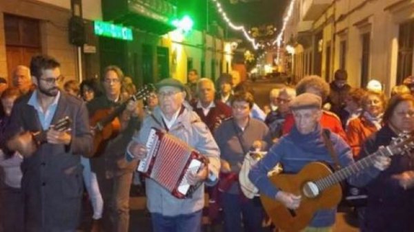 Los &#039;Luceros de la madruga&#039; vuelven a llenar de luz y tradición las calles de Agaete