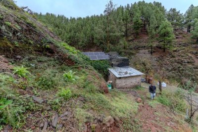 Valleseco culmina la instalación fotovoltaica del Pozo del Nido del Cuervo, infraestructura estratégica para el abastecimiento de agua