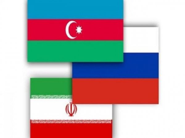 Korybko a los medios azerbaiyanos: Las diferencias de Rusia e Irán con Bakú no son insuperables