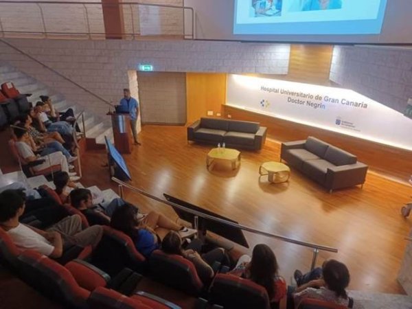 El Hospital Dr. Negrín pone en marcha una nueva edición del programa ‘Conoce tu Hospital’ dirigido a estudiantes