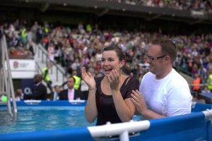 Más de 7.000 personas asistirán este verano al congreso de los testigos de Jehová “¡Prediquemos las buenas noticias!”