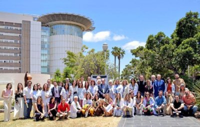 El HUC rinde homenaje a 35 residentes que finalizan su formación en el hospital