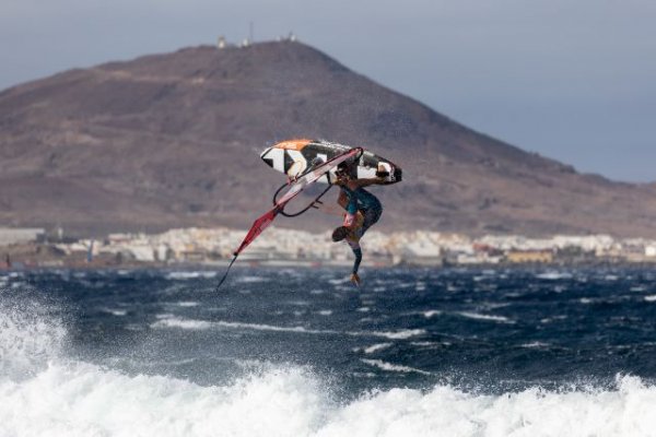 El Mundial de Windsurf corona a dos canarios: Daida Ruano y Philip Köster