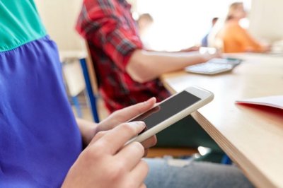 Educaci&oacute;n publica la resoluci&oacute;n con las instrucciones sobre el uso de m&oacute;viles en los centros escolares de Canarias