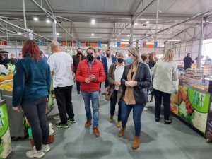 Vanoostende visita el Mercadillo del Agricultor de Tacoronte tras las obras de mejora