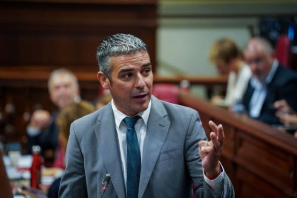 Quintero propone una ayuda a la producción y comercialización de forraje compatible con el POSEI